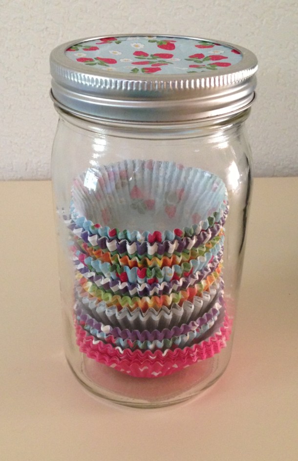 Cute Way to Store Cupcake Wrappers